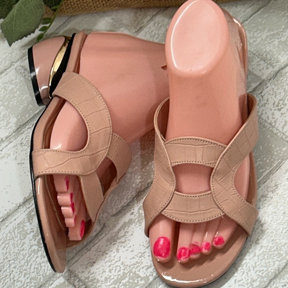 Elegant Beige Women's Sandals